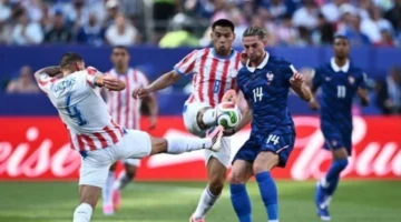 حارس باراجواي يفوز بجائزة أفضل لاعب رغم الهزيمة أمام منتخب فرنسا